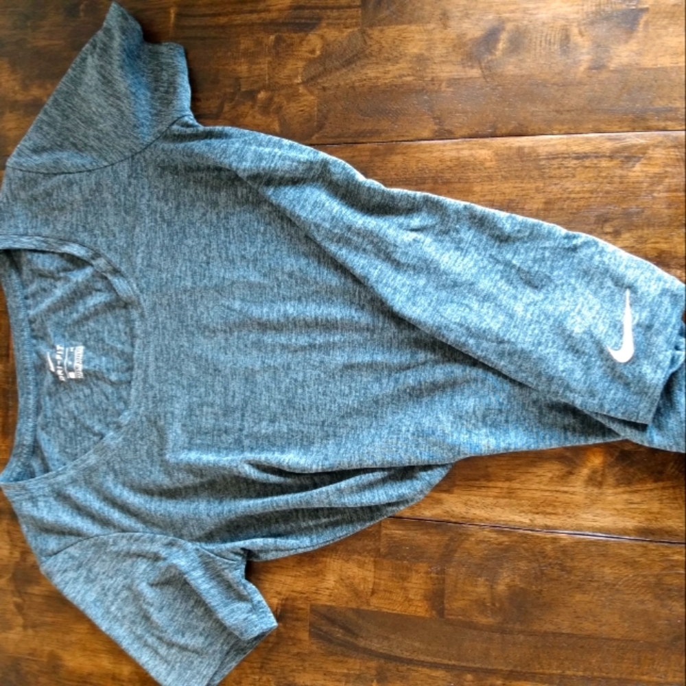 Women's Nike Dri-fit t-shirt